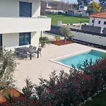 Leo بوريتش