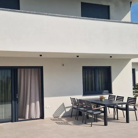 Leo Villa Poreč