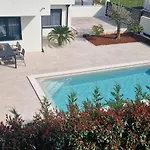 Leo Villa *